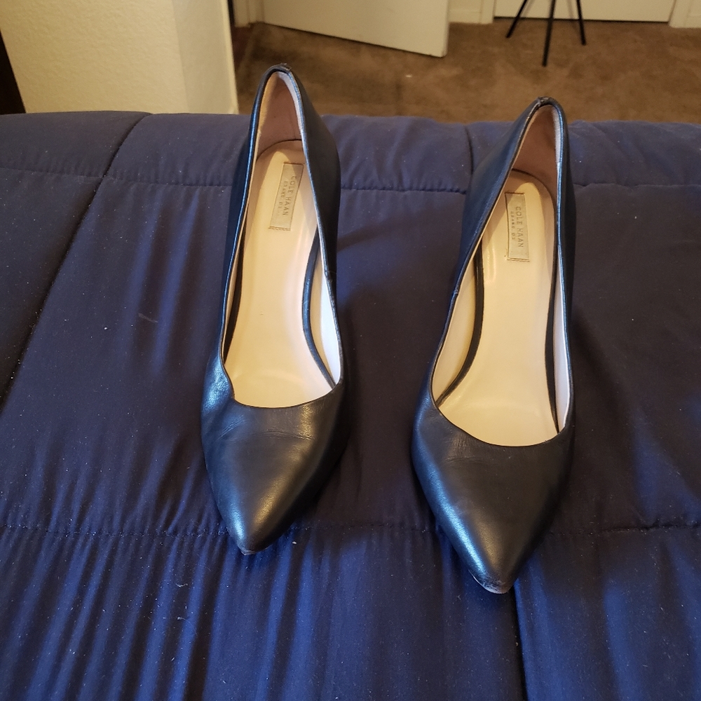 Cole Haan's Black Stilettos Grand OS